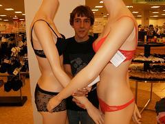 Jteh and the ladies