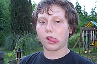 fat-guy-with-fingers